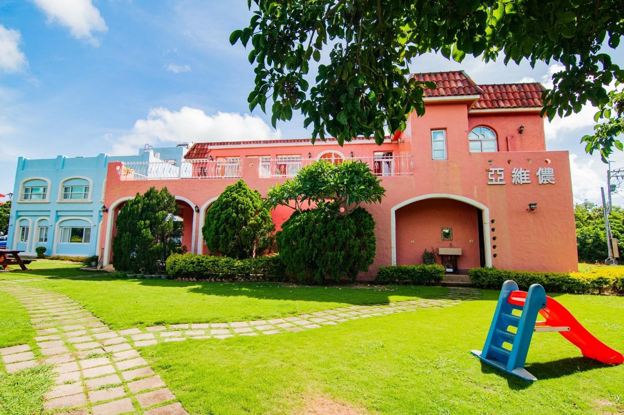 Bed and Breakfast Kenting Avignon Heng-ch'un Exterior foto