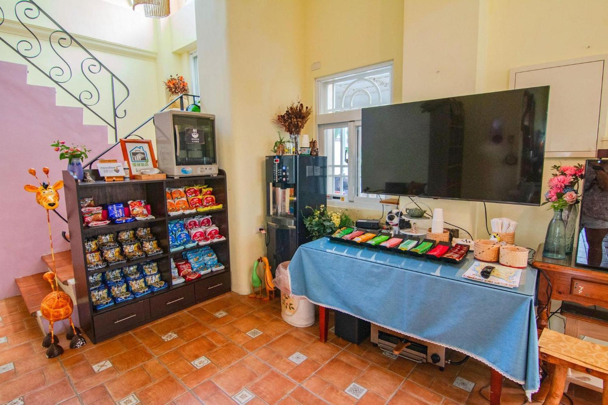 Bed and Breakfast Kenting Avignon Heng-ch'un Exterior foto
