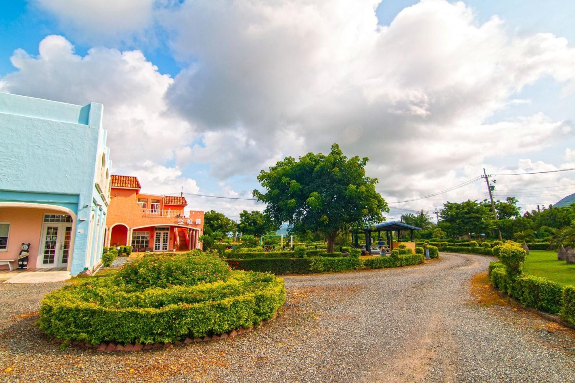 Bed and Breakfast Kenting Avignon Heng-ch'un Exterior foto