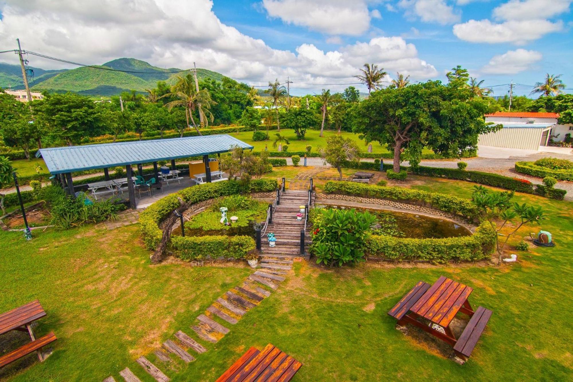 Bed and Breakfast Kenting Avignon Heng-ch'un Exterior foto