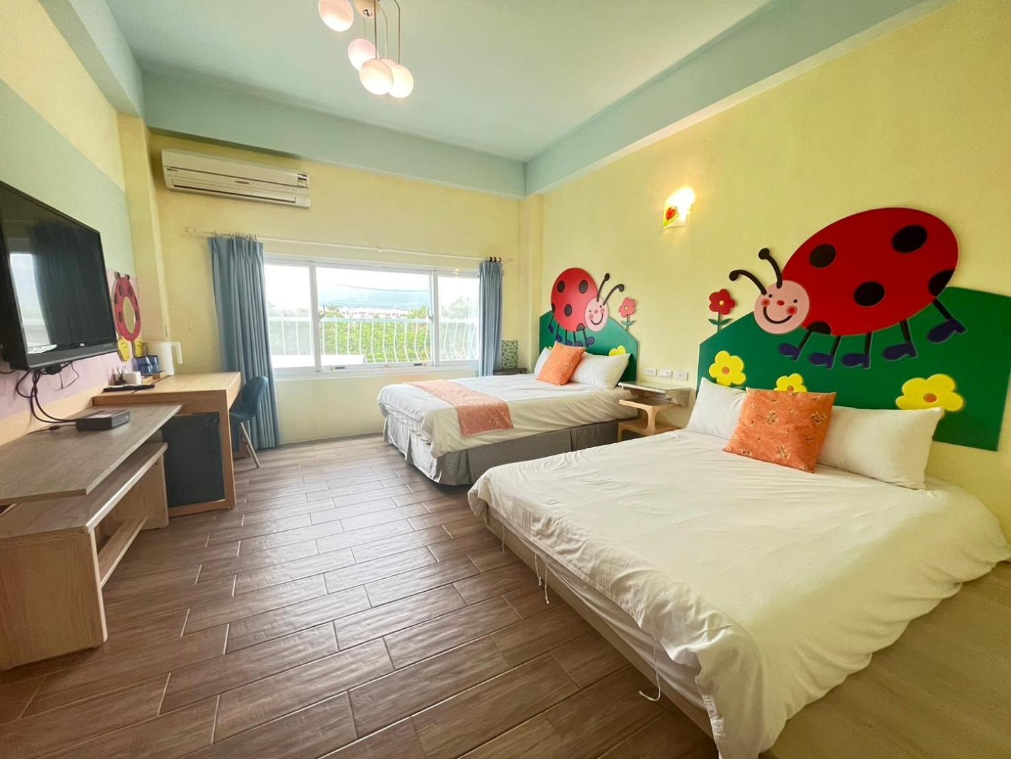 Bed and Breakfast Kenting Avignon Heng-ch'un Exterior foto