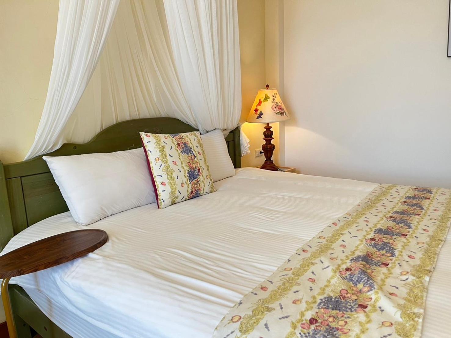 Bed and Breakfast Kenting Avignon Heng-ch'un Exterior foto